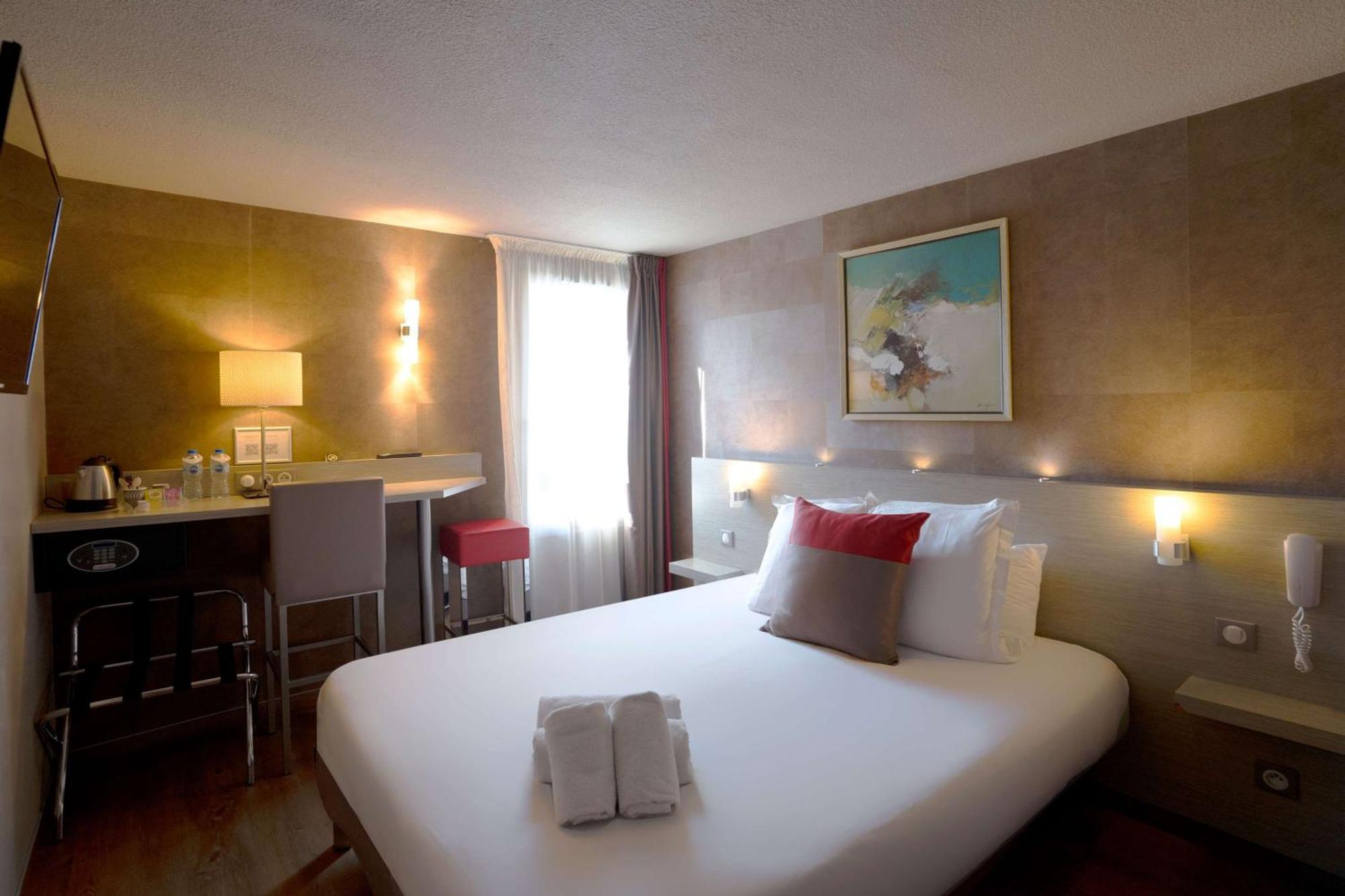 Best Western L'Atelier 117 Мобёж Экстерьер фото