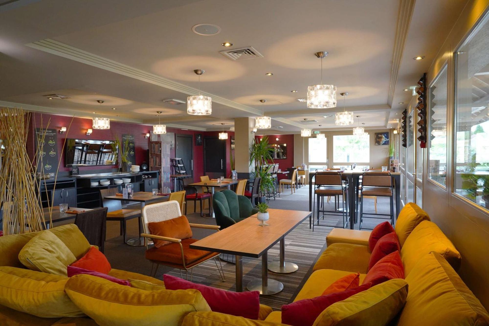 Best Western L'Atelier 117 Мобёж Экстерьер фото