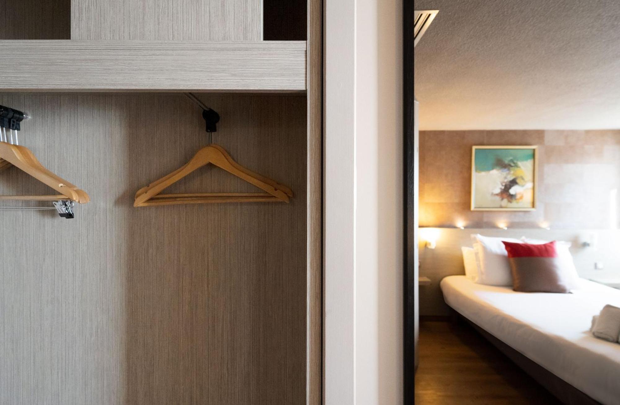 Best Western L'Atelier 117 Мобёж Экстерьер фото
